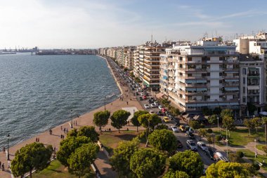 THESSALONIKI, GREECE - 22 Eylül 2019: Beyaz Kule 'den Selanik, Orta Makedonya, Yunanistan' a panoramik manzara