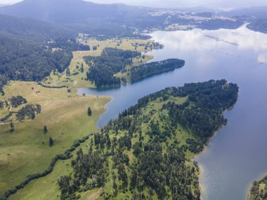 Bulgaristan 'ın Smolyan Bölgesi, Dospat Reservoir hava manzarası