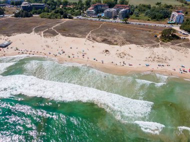 Bulgaristan 'ın Burgaz Bölgesi Primorsko' nun Güney Sahili 'nin şaşırtıcı hava manzarası