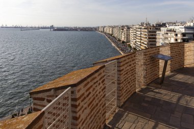 THESSALONIKI, GREECE - 22 Eylül 2019: Beyaz Kuleden Selanik, Orta Makedonya, Yunanistan 'a İnanılmaz Panorama