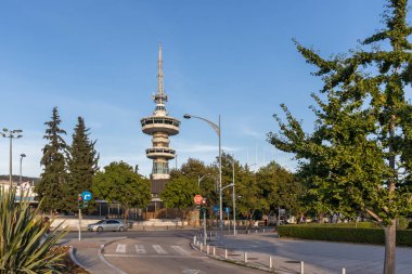 THESSALONIKI, GREECE - 22 Eylül 2019: Selanik, Orta Makedonya, Yunanistan 'daki OTE Kulesi' nin günbatımı
