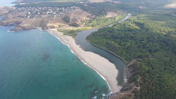 Flygfoto Över Stranden Vid Mynningen Floden Veleka Byn Sinemorets Burgas — Stockvideo