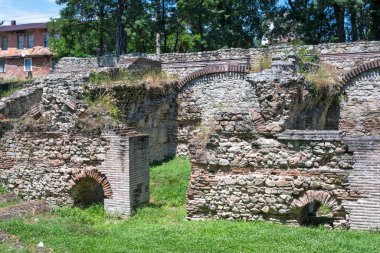 Bulgaristan 'ın Filibe Bölgesi' ndeki Hisarya kasabası Diocletianopolis antik Roma kentinin tahkimatları