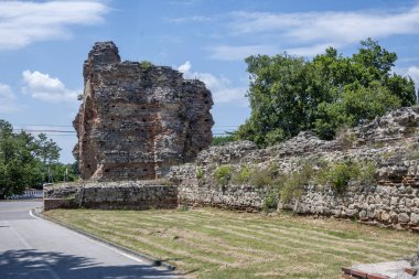 Bulgaristan 'ın Filibe Bölgesi' ndeki Hisarya kasabası Diocletianopolis antik Roma kentinin tahkimatları