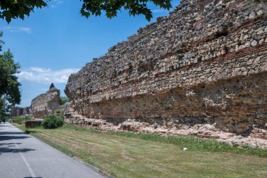 Bulgaristan 'ın Filibe Bölgesi' ndeki Hisarya kasabası Diocletianopolis antik Roma kentinin tahkimatları
