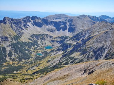 Bulgaristan 'ın Musala zirvesi etrafındaki Rila Dağı' nın yaz manzarası