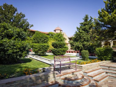 Orta Makedonya ve Yunanistan 'ın Katerini kenti yakınlarındaki Suriyeli Hosios Efrem Manastırı Panoraması