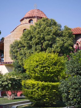 Orta Makedonya ve Yunanistan 'ın Katerini kenti yakınlarındaki Suriyeli Hosios Efrem Manastırı Panoraması