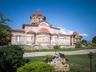 Orta Makedonya ve Yunanistan 'ın Katerini kenti yakınlarındaki Suriyeli Hosios Efrem Manastırı Panoraması