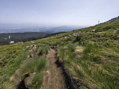 Bulgaristan 'ın Vitosha Dağı' nın Muhteşem Bahar Panoraması