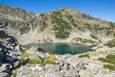 Bulgaristan 'ın Musala tepesi çevresindeki Rila Dağı' nın İnanılmaz Yaz Manzarası