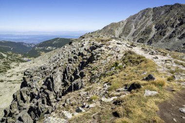 Bulgaristan 'ın Musala tepesi çevresindeki Rila Dağı' nın İnanılmaz Yaz Manzarası