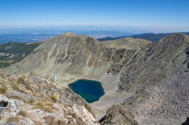 Bulgaristan 'ın Musala tepesi çevresindeki Rila Dağı' nın İnanılmaz Yaz Manzarası
