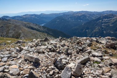 Bulgaristan 'ın Musala tepesi çevresindeki Rila Dağı' nın İnanılmaz Yaz Manzarası
