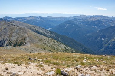 Bulgaristan 'ın Musala tepesi çevresindeki Rila Dağı' nın İnanılmaz Yaz Manzarası