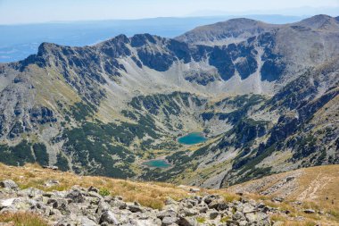 Bulgaristan 'ın Musala tepesi çevresindeki Rila Dağı' nın İnanılmaz Yaz Manzarası