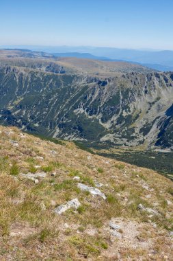 Bulgaristan 'ın Musala tepesi çevresindeki Rila Dağı' nın İnanılmaz Yaz Manzarası