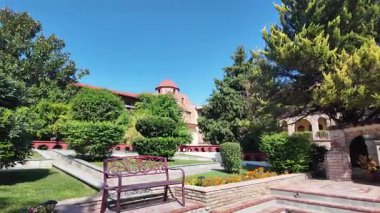 Orta Makedonya ve Yunanistan 'ın Katerini kenti yakınlarındaki Suriyeli Hosios Efrem Manastırı Panoraması