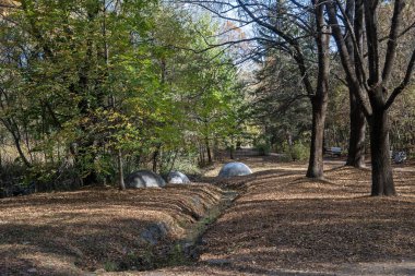 Bulgaristan 'ın Sofya kentindeki South Park' ın Muhteşem Sonbahar Manzarası