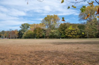 Bulgaristan 'ın Sofya kentindeki South Park' ın Muhteşem Sonbahar Manzarası