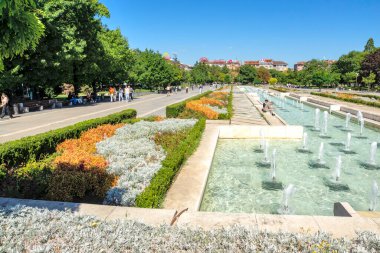 SOFYA, BULGARIA - 19 Eylül 2025: Bulgaristan 'ın Sofya Şehir Merkezi Panoramik Görünümü