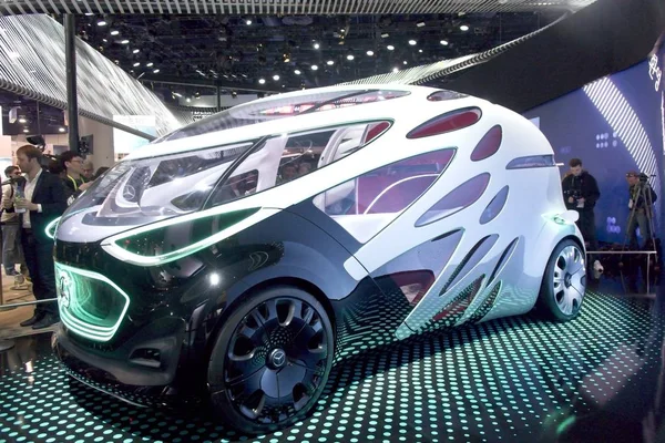 ラスベガスのラスベガス ネバダ州 2019 2019 に表示されるメルセデス自動運転の概念車の未来にのぞく Ces ショーします — ストック写真