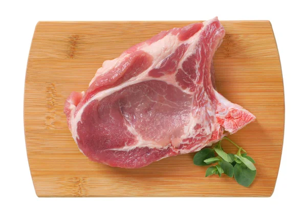 木制切板上的生猪肉印章 — 图库照片