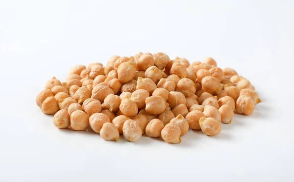 Pile Raw Chickpeas White Background — Stock Photo, Image