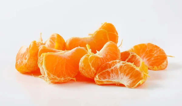 Slices Fresh Tangerine White Background — Stock Photo, Image