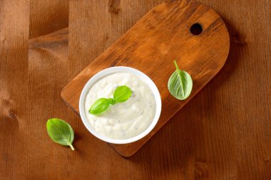 kase krem salata sosu