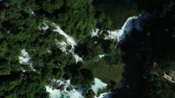 Nationaal park Krka. Waterval. Water. Rivier. Aard. Groene. Antennes. 4k. Drone — Stockvideo