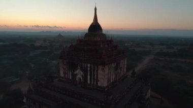 Myanmar. Tapınak. Sunrise. Şehir. Anten. 4k. Drone