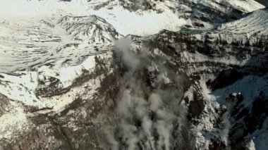 Dağ. Volkan. Doğa. Kış. Kar. Kamçatka. Rusya. Sunrise. Anten. 4k. Drone