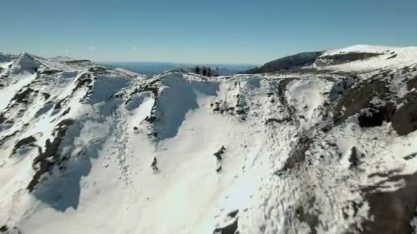 Montagna. Vulcano. La natura. Inverno. Neve. Kamchatka. Russia. All'alba. Aerials. 4k. Drone — Video Stock