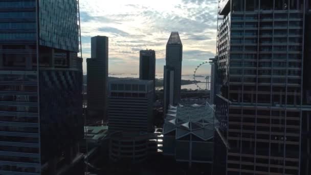 シンガポール。超高層ビル。都市。ビジネス。技術。将来。アンテナ。4k. ドローン — ストック動画
