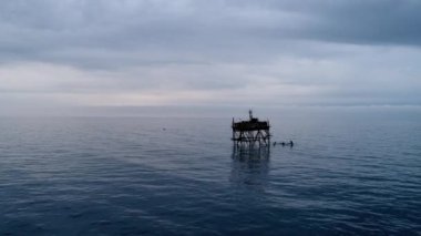 Kırım. Deniz. Istasyonu. Platform. Doğa. Su. Anten. 4k. Drone