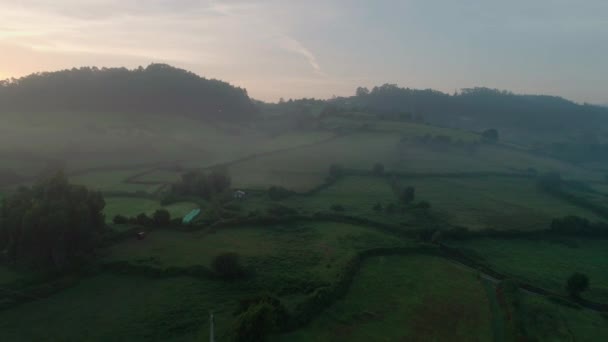 O Rodiles. Espanha. Cidade. Nascer do sol. Aeriais. 4K. Drone. — Vídeo de Stock