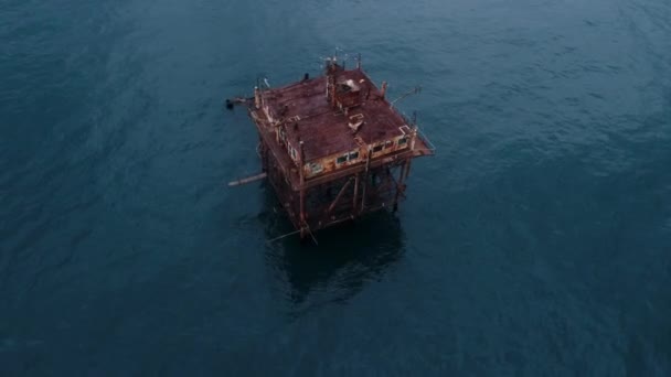 A Crimeia. Mar. Estação. Plataforma. Natureza. Água. Aeriais. 4K. Drone. — Vídeo de Stock