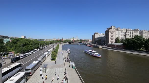 Río Moskva Kremlin Día Moscú Rusia Vista Más Popular Moscú — Vídeos de Stock