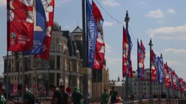 Moskova, Rusya June15, 2018: bayraklar 2018 Rusya'nın Dünya Kupası onuruna Moskova sokaklarında hoş geldiniz