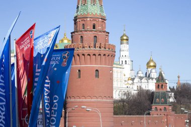 Moskova, Rusya June15, 2018: bayraklar 2018 Rusya'nın Dünya Kupası onuruna Moskova sokaklarında hoş geldiniz