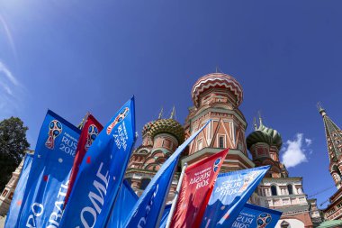 Moskova, Rusya June15, 2018: bayraklar 2018 Rusya'nın Dünya Kupası onuruna Moskova sokaklarında hoş geldiniz