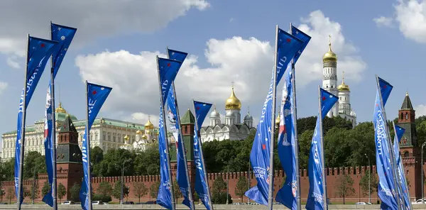 Moskova, Rusya June15, 2018: bayraklar 2018 Rusya'nın Dünya Kupası onuruna Moskova sokaklarında hoş geldiniz