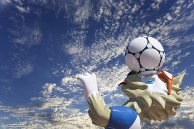 Moskova, Rusya June15, 2018: Resmi maskotu 2018 FIFA Dünya Kupası Rusya--kurt Zabivaka '.