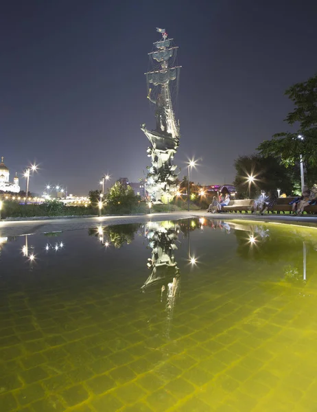 Moskova Rusya Ağustos 2018 Piter Susuzluk Anıt Moskova Rusya Gece — Stok fotoğraf