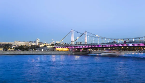 Moskvafloden Och Krymsky Eller Krim Bridge Nattetid Stål Hängbro Moskva — Stockfoto