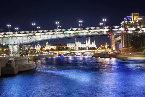 クレムリンとモスクワ川 モスクワ ロシア連邦 モスクワの最も人気のあるビューの夜景 — ストック写真