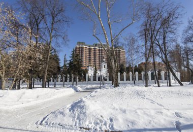 Moskova, Rusya 18 Mart 2018: Görünüm President hotel (kış günü), şehir merkezinde Krymskaya setin Moskova, Rusya 