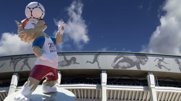 Moscow Russia August 2018 Maskot Resmi Piala Dunia Fifa 2018 — Stok Video