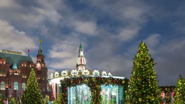 Weihnachten Und Neujahr Feiertage Illumination Und Manege Platz Der Nacht — Stockvideo